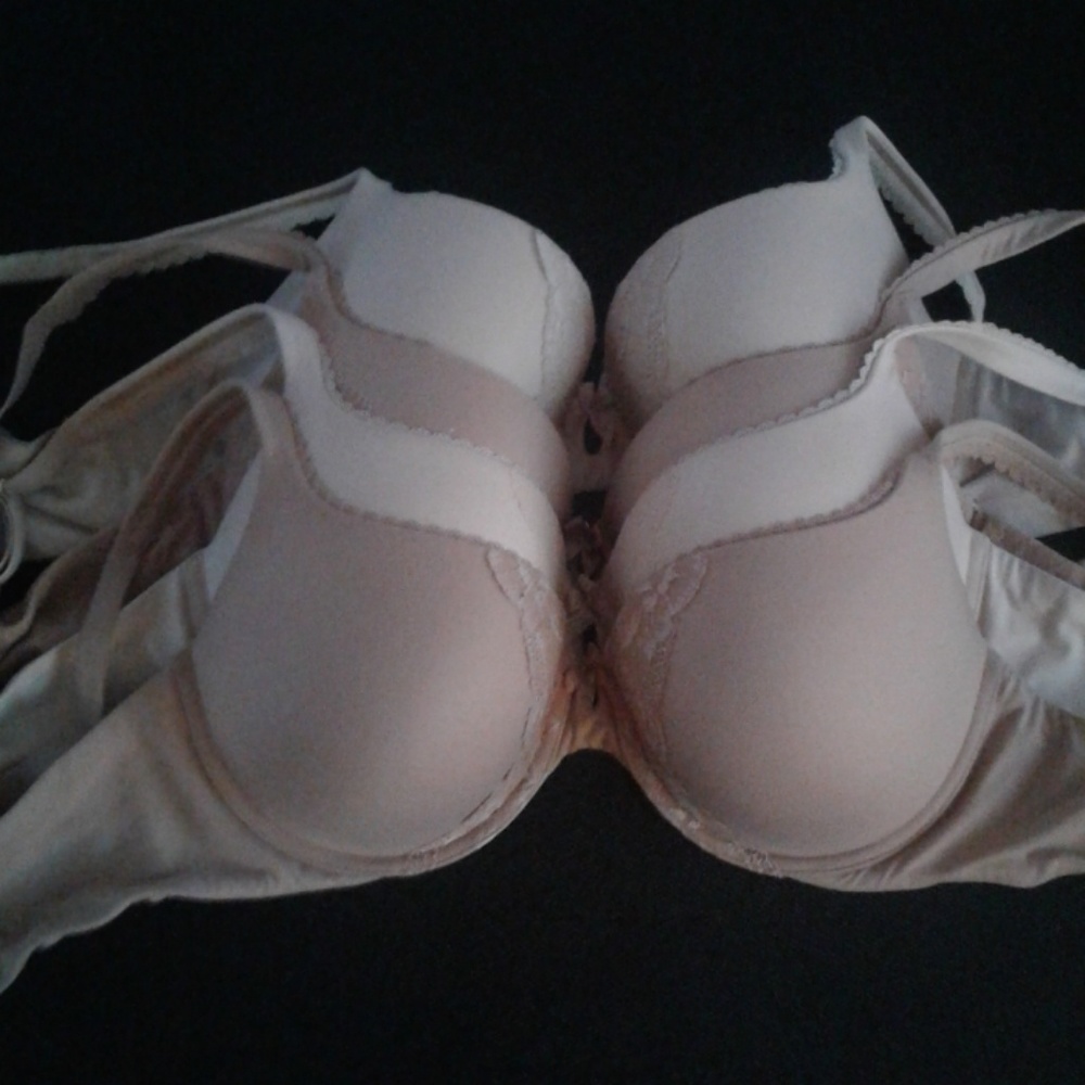 4 VS Perfect coverage/perfect shape bras